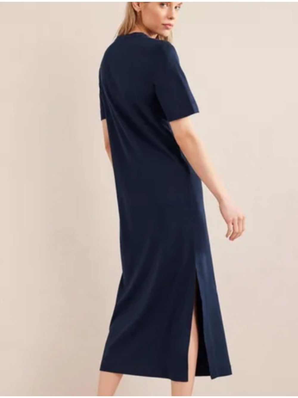 Boden Jersey Midi T-Shirt Dress in
Navy size 14